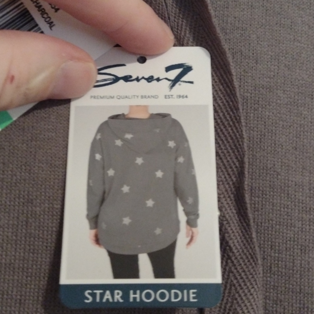 Seven7 Star Hoodie - Picture 3 of 7